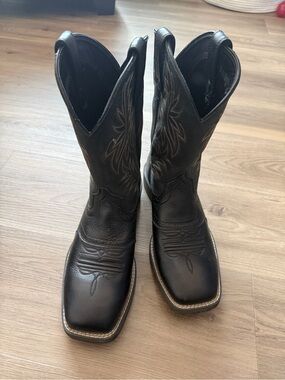 Ariat- Sport Western Wide Square Toe Cowboy Boot